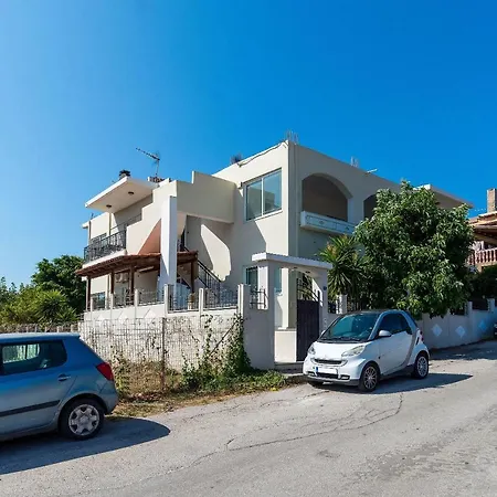 House Overlooking The Port Of Souda Semesterbostad Chania (Crete)